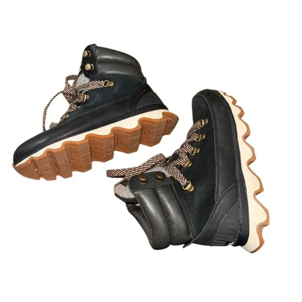 Sorel Kinetic Impact Conquest Womens 6 Pre-Owned Waterproof Winter Boots‎ Black
